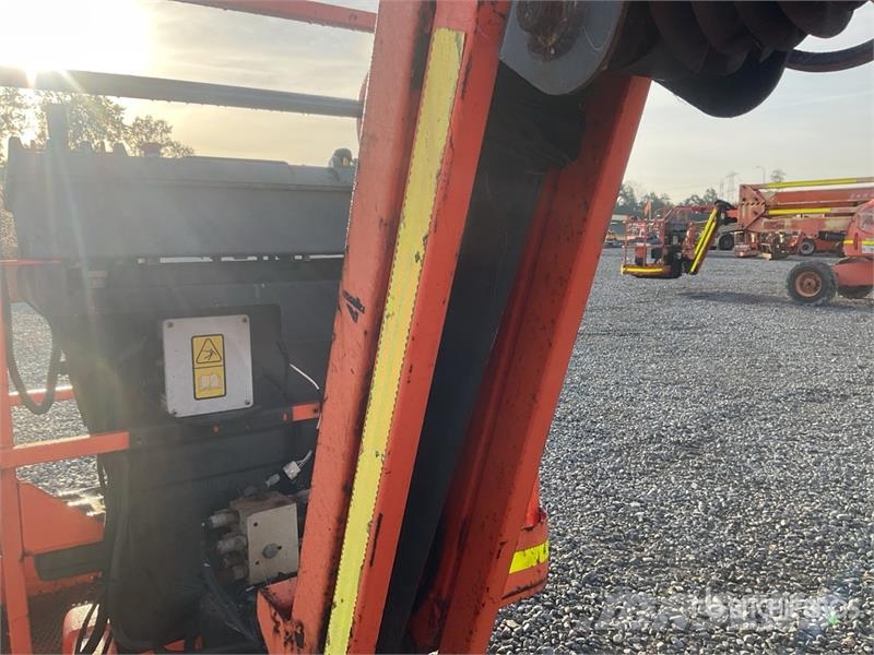 JLG 450AJ 4WD Diesel Articulating Boom Lift (Inoperabl Kuukulkijat