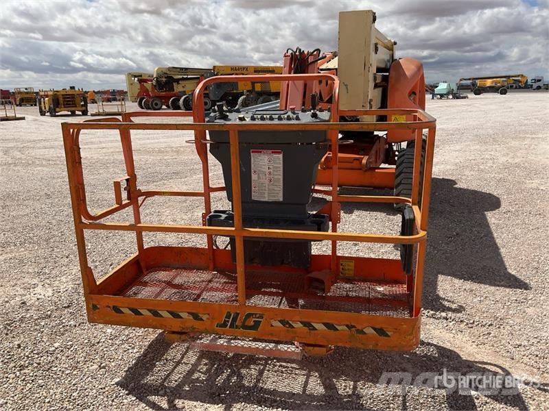 JLG 450AJ 4WD Diesel Articulating Boom Lift Knikarmhoogwerkers