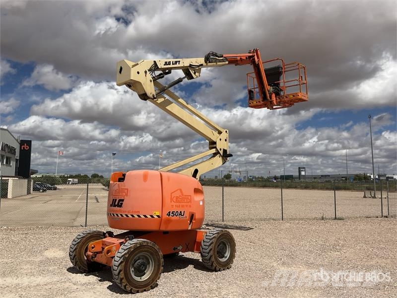JLG 450AJ 4WD Diesel Articulating Boom Lift Knikarmhoogwerkers