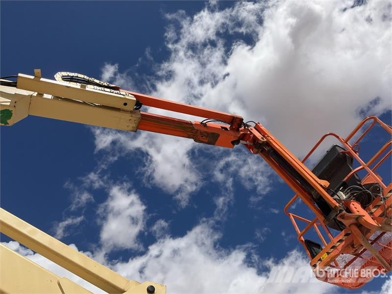 JLG 450AJ 4WD Diesel Articulating Boom Lift Knikarmhoogwerkers