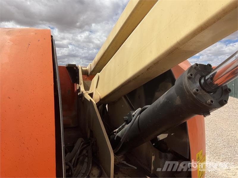 JLG 450AJ 4WD Diesel Articulating Boom Lift Knikarmhoogwerkers
