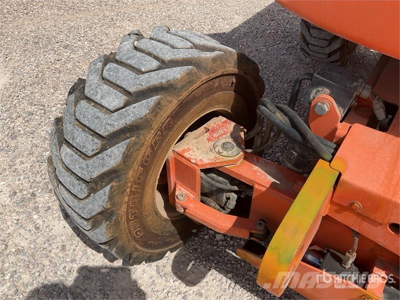 JLG 450AJ 4WD Diesel Articulating Boom Lift Knikarmhoogwerkers