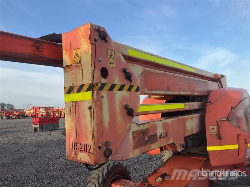 JLG 450AJ 4WD Diesel Articulating Boom Lift Knikarmhoogwerkers