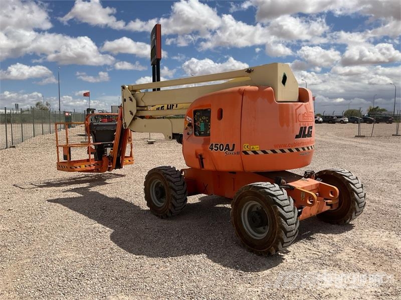 JLG 450AJ 4WD Diesel Articulating Boom Lift Knikarmhoogwerkers