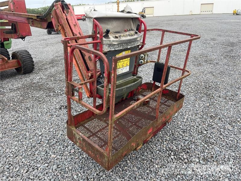 JLG 450AJ 4WD Diesel Articulating Boom Lift (Inoperabl 曲臂高空作業車