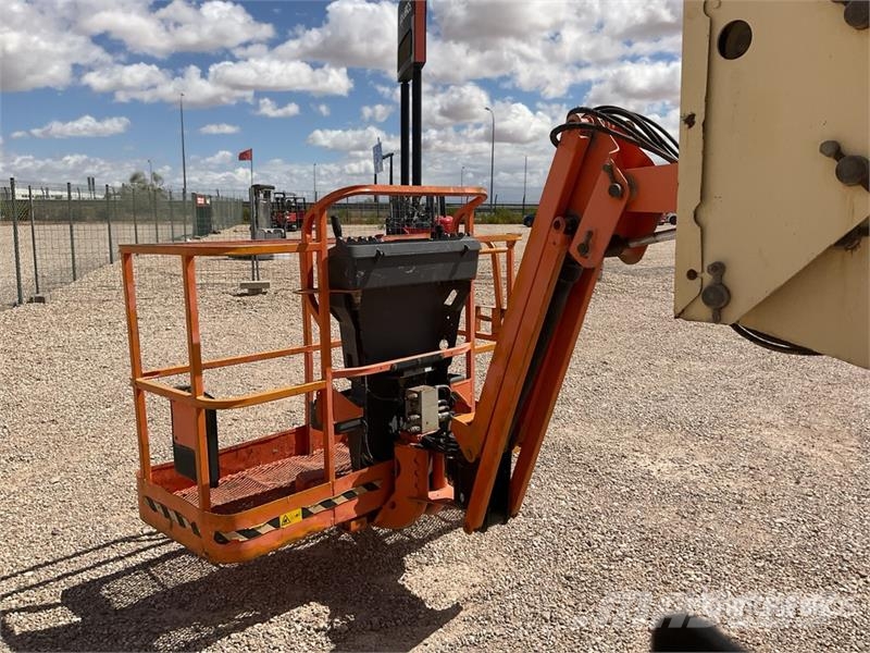 JLG 450AJ 4WD Diesel Articulating Boom Lift Knikarmhoogwerkers