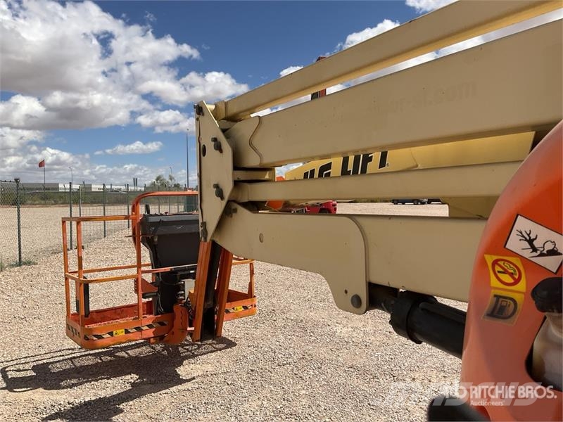 JLG 450AJ 4WD Diesel Articulating Boom Lift Knikarmhoogwerkers