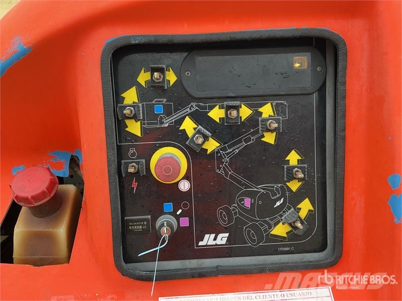 JLG 450AJ 4WD Diesel Articulating Boom Lift ブームリフト 屈伸型