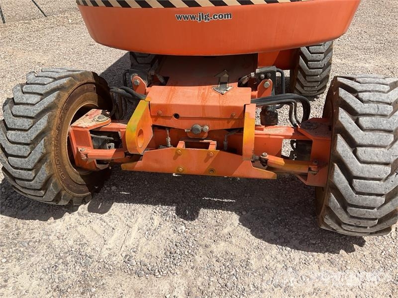 JLG 450AJ 4WD Diesel Articulating Boom Lift Knikarmhoogwerkers