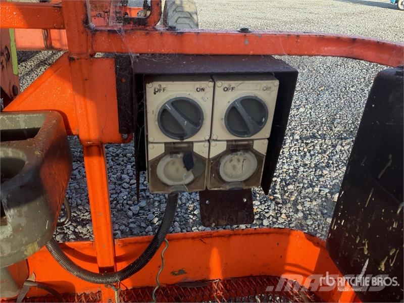 JLG 450AJ 4WD Diesel Articulating Boom Lift (Inoperabl Kuukulkijat