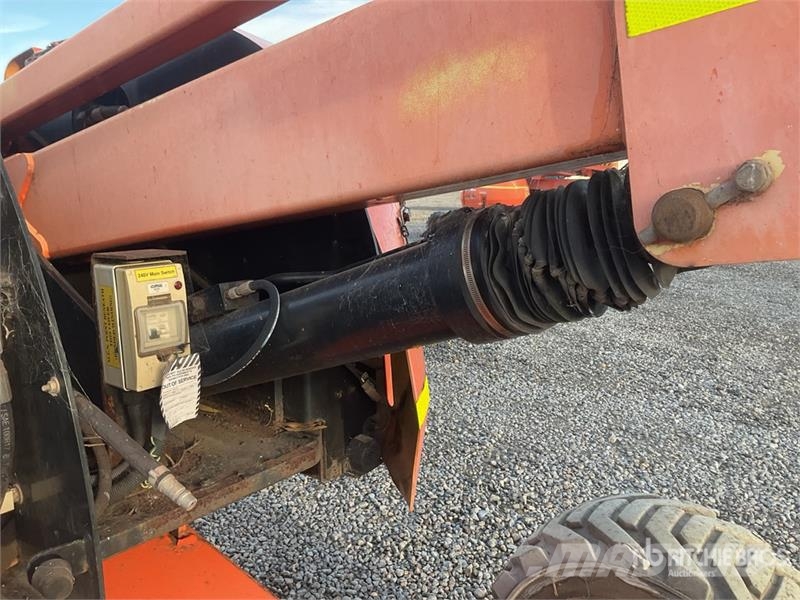 JLG 450AJ 4WD Diesel Articulating Boom Lift Knikarmhoogwerkers