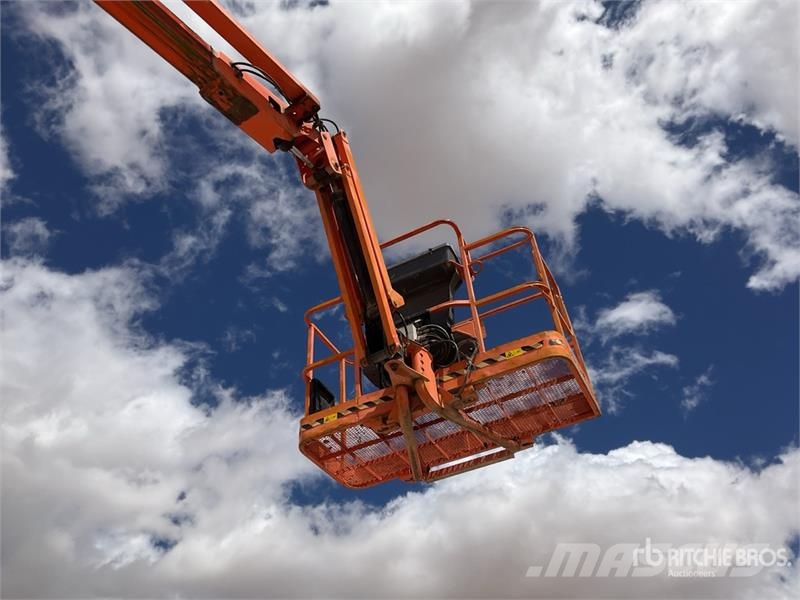 JLG 450AJ 4WD Diesel Articulating Boom Lift Knikarmhoogwerkers