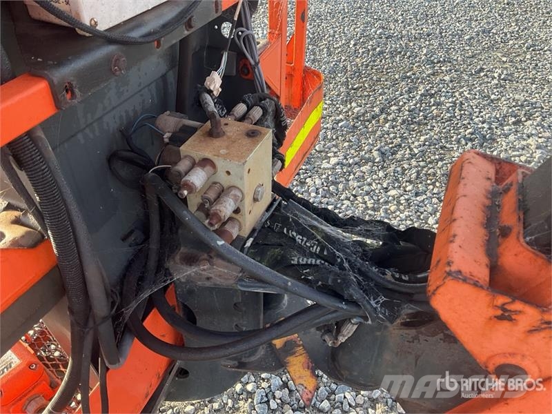 JLG 450AJ 4WD Diesel Articulating Boom Lift (Inoperabl Kuukulkijat