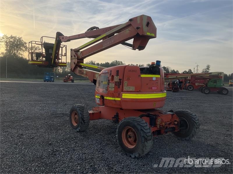 JLG 450AJ 4WD Diesel Articulating Boom Lift Knikarmhoogwerkers