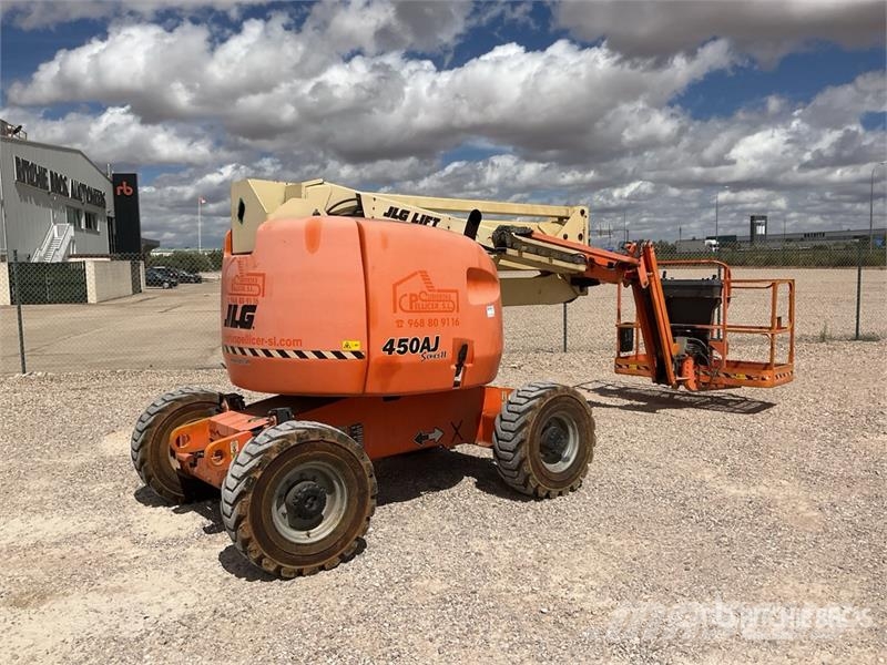 JLG 450AJ 4WD Diesel Articulating Boom Lift Knikarmhoogwerkers