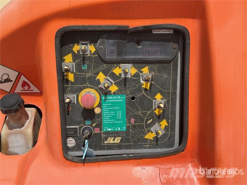 JLG 450AJ 4WD Diesel Articulating Boom Lift Knikarmhoogwerkers