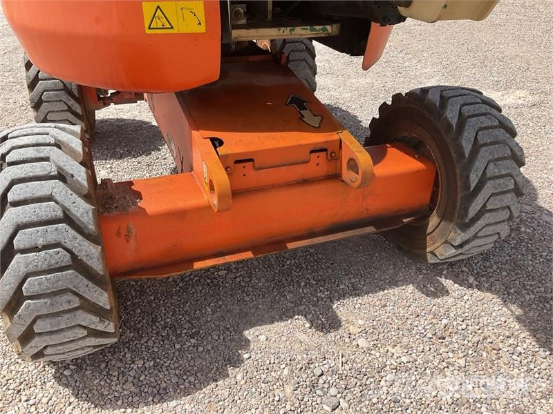 JLG 450AJ 4WD Diesel Articulating Boom Lift Knikarmhoogwerkers