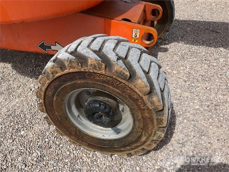 JLG 450AJ 4WD Diesel Articulating Boom Lift Knikarmhoogwerkers