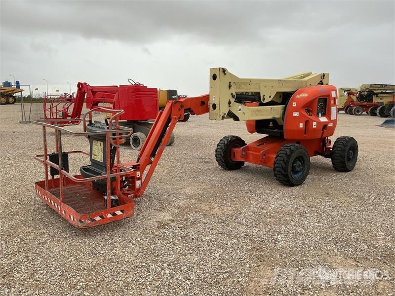 JLG 450AJ 4WD Diesel Articulating Boom Lift ブームリフト 屈伸型