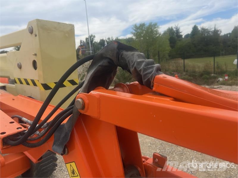 JLG 450AJ 4WD Diesel Nacelle Articulee Articulating Bo رافعات سلة مفصلية