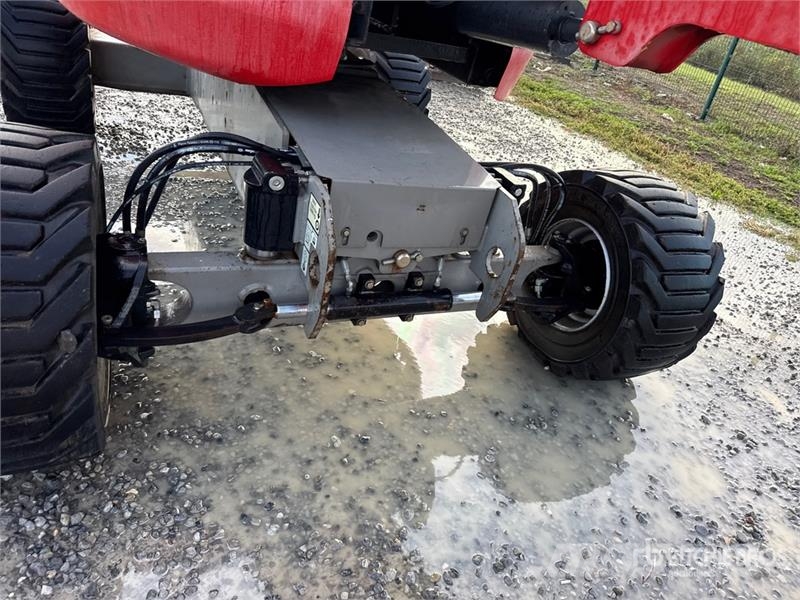 JLG 450AJ Diesel Articulating Boom Lift (Inoperable) Nacele cu brat articulat