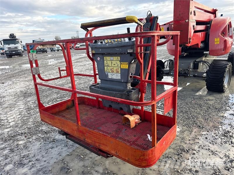 JLG 450AJ Diesel Articulating Boom Lift (Inoperable) Nacele cu brat articulat