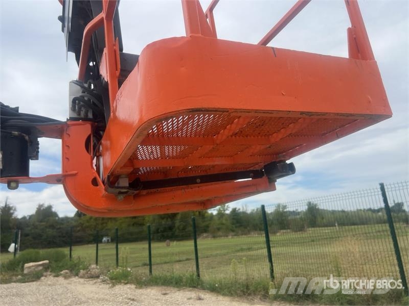JLG 450AJ Series II 4WD Diesel Nacelle Articulee Artic Kloubové plošiny