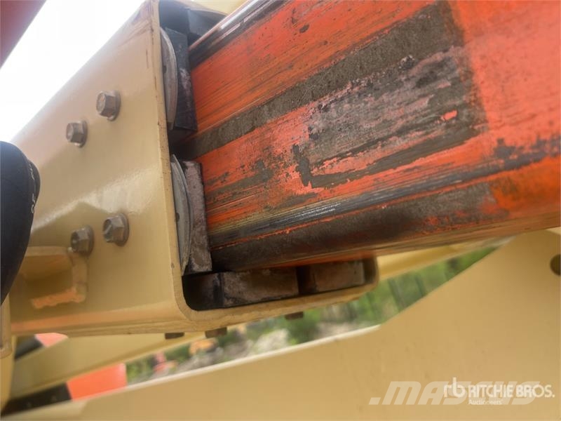 JLG 450AJ Series II 4WD Diesel Nacelle Articulee Artic Kloubové plošiny