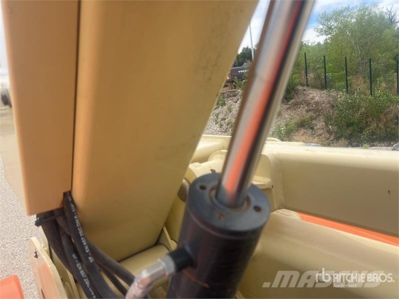 JLG 450AJ Series II 4WD Diesel Nacelle Articulee Artic Kloubové plošiny