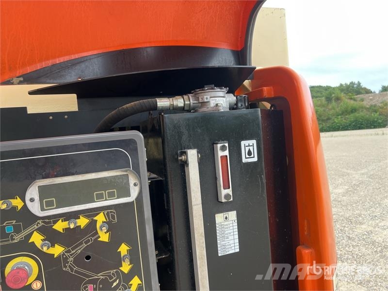 JLG 450AJ Series II 4WD Diesel Nacelle Articulee Artic Kloubové plošiny