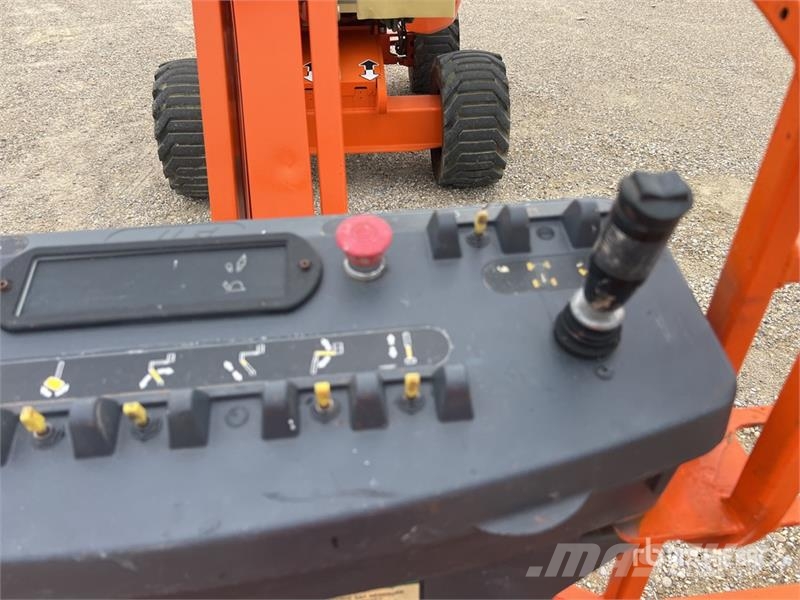 JLG 450AJ Series II 4WD Diesel Nacelle Articulee Artic Kloubové plošiny