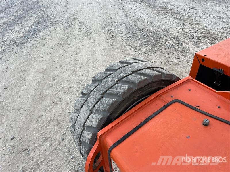 JLG 450AJ Series ll Zglobne podizne platforme