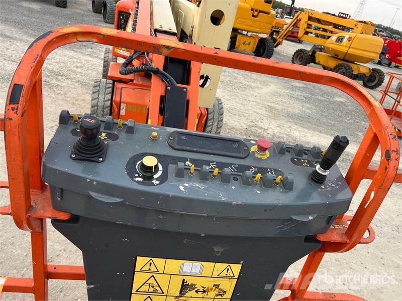 JLG 450AJ Series ll Zglobne podizne platforme