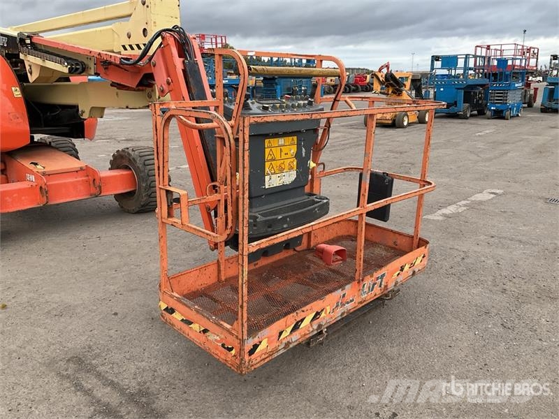 JLG 450AJ Series ll 4WD Diesel Articulating Boom Lift Strēles pacēlāji