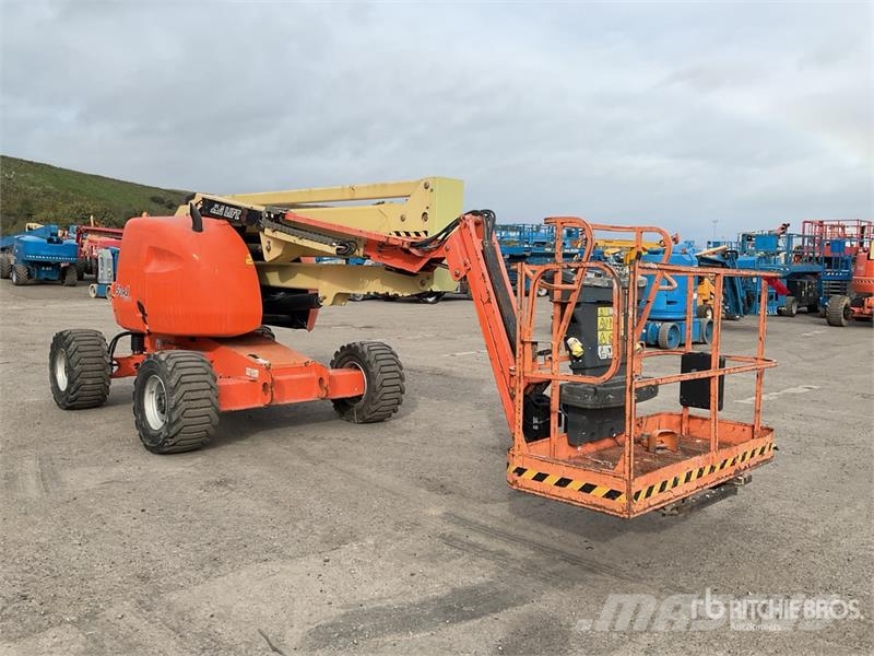 JLG 450AJ Series ll 4WD Diesel Articulating Boom Lift Iseliikuvad poomtõstukid