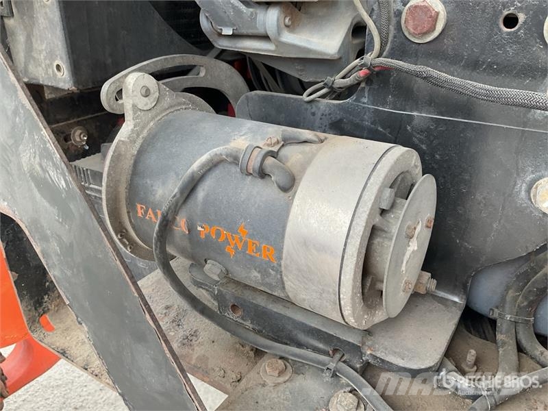 JLG 450AJ Series ll 4WD Diesel Articulating Boom Lift Iseliikuvad poomtõstukid
