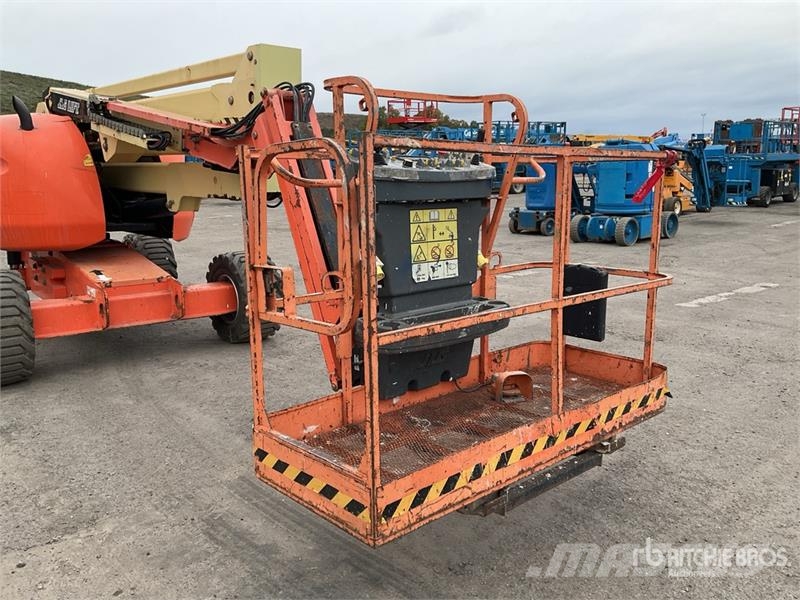 JLG 450AJ Series ll 4WD Diesel Articulating Boom Lift Iseliikuvad poomtõstukid