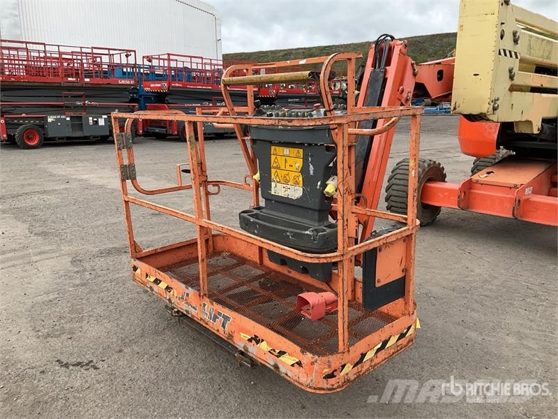JLG 450AJ Series ll 4WD Diesel Articulating Boom Lift Strēles pacēlāji