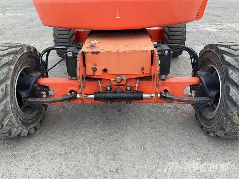 JLG 450AJ Series ll 4WD Diesel Articulating Boom Lift Iseliikuvad poomtõstukid