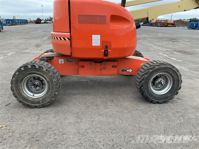 JLG 450AJ Series ll 4WD Diesel Articulating Boom Lift Strēles pacēlāji