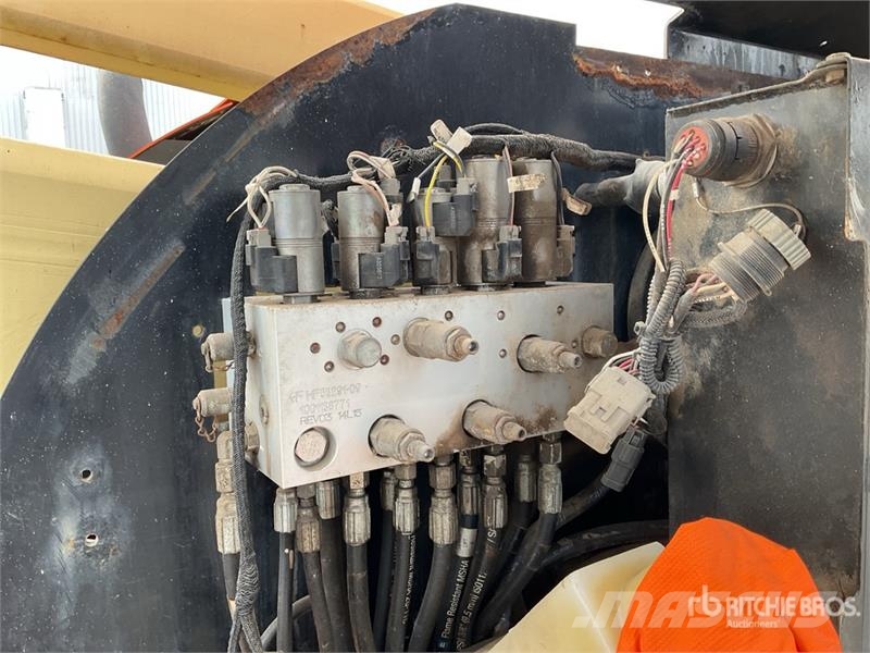 JLG 450AJ Series ll 4WD Diesel Articulating Boom Lift Iseliikuvad poomtõstukid