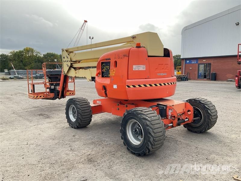 JLG 450AJ Series ll 4WD Diesel Articulating Boom Lift Iseliikuvad poomtõstukid