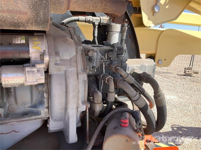 JLG 450AJSII 4WD Diesel Articulating Boom Lift ブームリフト 屈伸型
