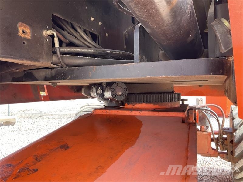 JLG 450AJSII 4WD Diesel Articulating Boom Lift Коленчатые подъемники