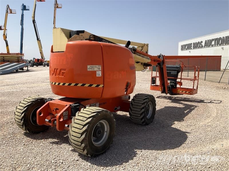 JLG 450AJSII 4WD Diesel Articulating Boom Lift Коленчатые подъемники
