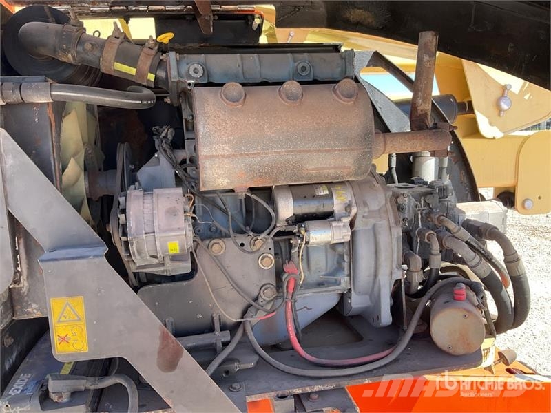 JLG 450AJSII 4WD Diesel Articulating Boom Lift ブームリフト 屈伸型