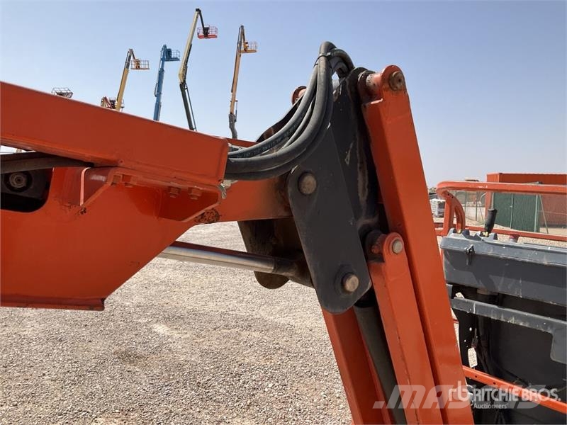 JLG 450AJSII 4WD Diesel Articulating Boom Lift Коленчатые подъемники