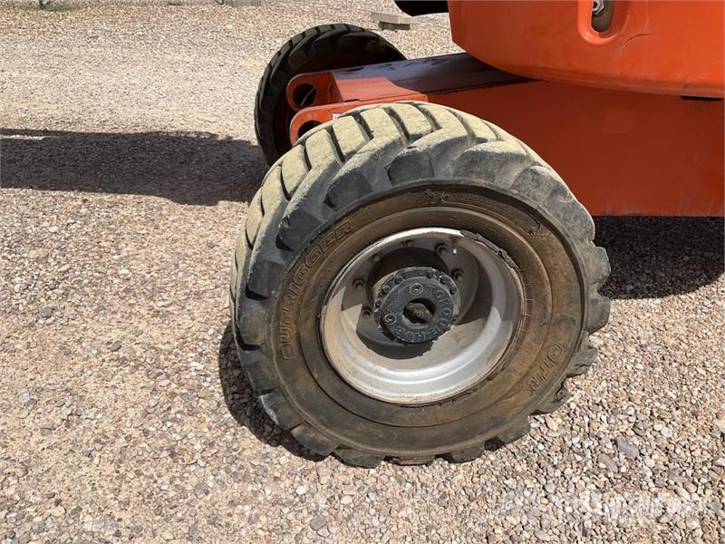 JLG 450AJSII 4WD Diesel Articulating Boom Lift Коленчатые подъемники