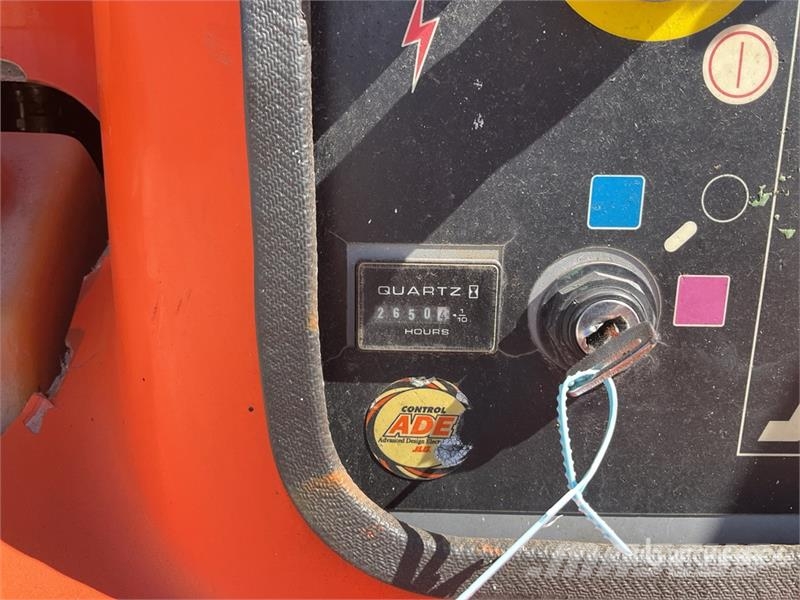 JLG 450AJSII 4WD Diesel Articulating Boom Lift ブームリフト 屈伸型