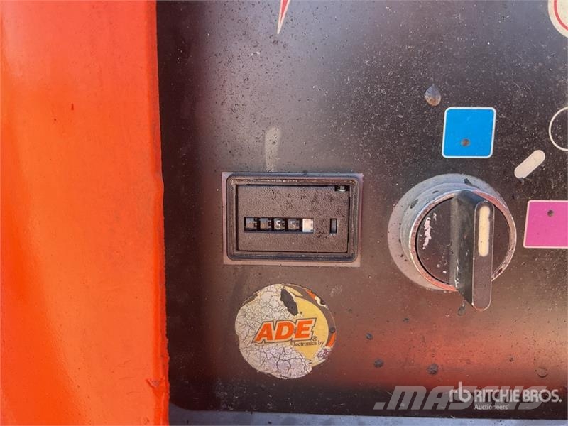 JLG 450AJSII 4WD Diesel Articulating Boom Lift ブームリフト 屈伸型